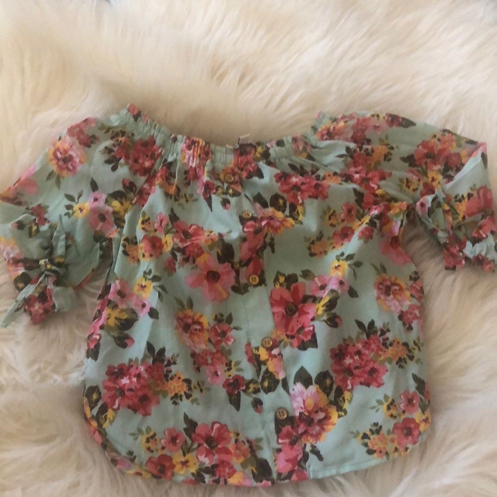 Girls off the shoulder shirt
